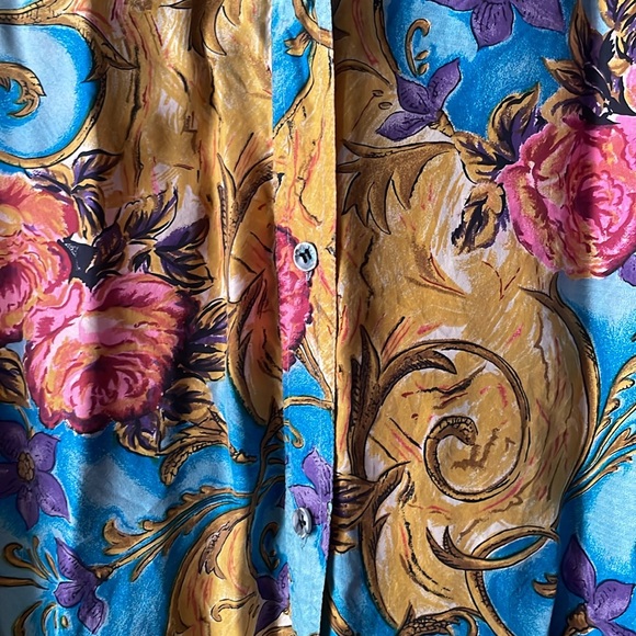 Vintage mixed media 100% silk long sleeve button down blouse by Capezio - Picture 2 of 5